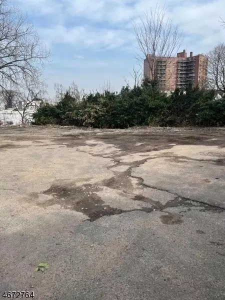 209-213 Pacific St, Paterson City, NJ 07503