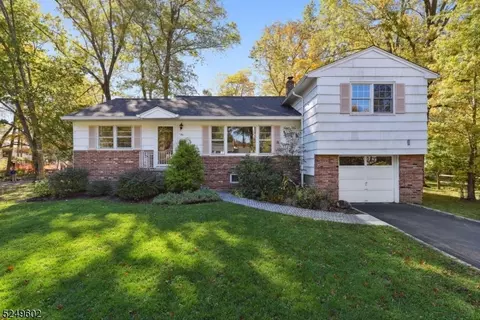 136 Pittsford Way, New Providence, NJ 07974