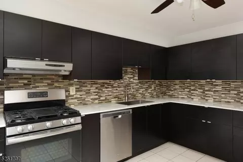 13 Sycamore Rd, Middlesex, NJ 08846 photo 6