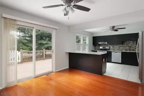 13 Sycamore Rd, Middlesex, NJ 08846 photo 7