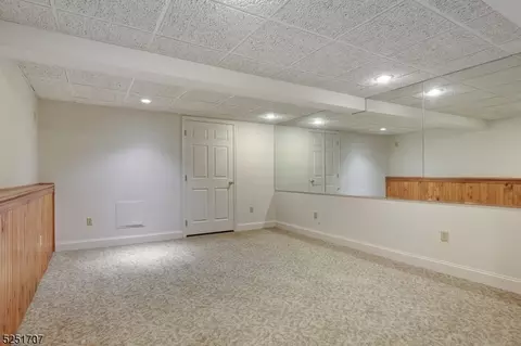 13 Sycamore Rd, Middlesex, NJ 08846 photo 12