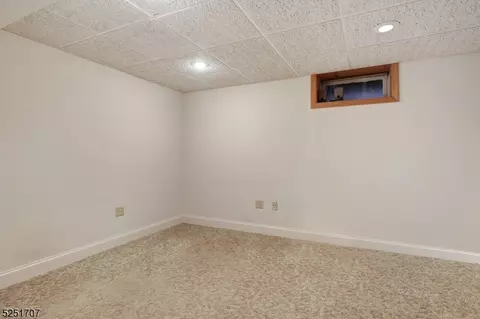 13 Sycamore Rd, Middlesex, NJ 08846 photo 13