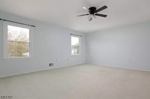 13 Sycamore Rd, Middlesex, NJ 08846 photo 10