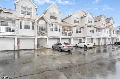 111 Autumn Ct, Ledgewood, NJ 07852