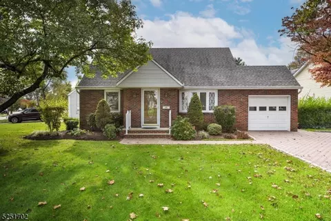 300 Princeton Rd, Linden, NJ 07036