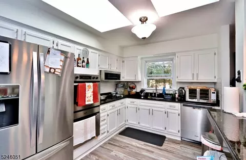 210 Dupont Ave, Hopatcong, NJ 07843