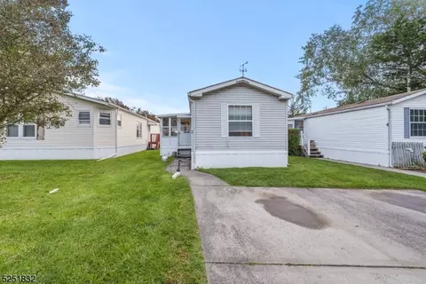 2 Twain, North Brunswick Twp, NJ 08902