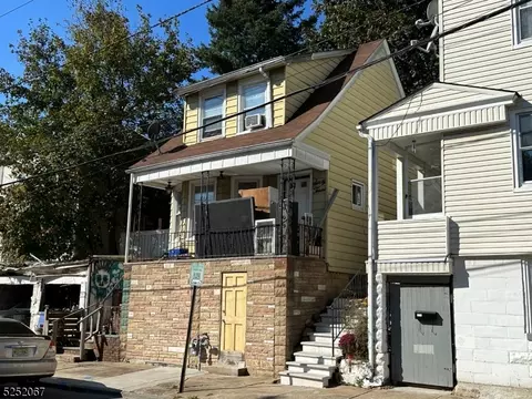 61-63 Newton Pl, Irvington, NJ 07111