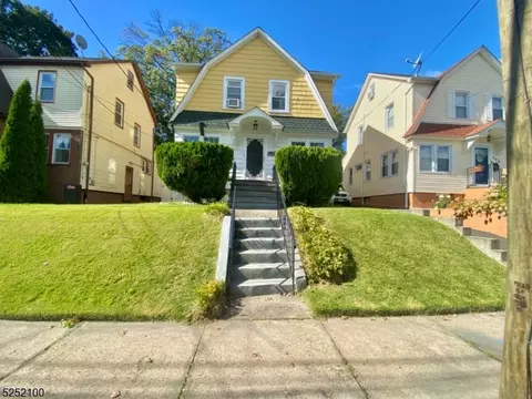 306 E 26th St, Paterson, NJ 07514
