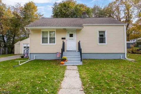 50 Hillcrest Ave, Washington, NJ 07882