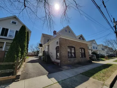 18 La Grange St, Raritan, NJ 08869