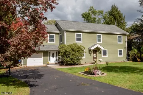 18 Cedar Crst, Lambertville, NJ 08530