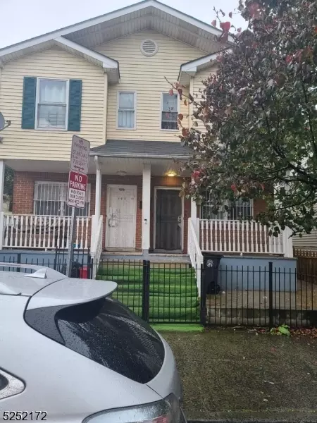 448 S 10th St, Newark, NJ 07103