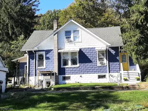 122 Little Philadelphia Rd, Washington, NJ 07882