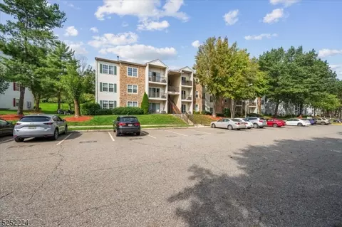 52 Robertson Way, Lincoln Park, NJ 07035