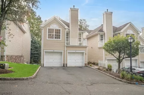 56 Springholm Dr, Berkeley Heights, NJ 07922