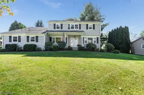 14 Hillcrest Ln, High Bridge, NJ 08829