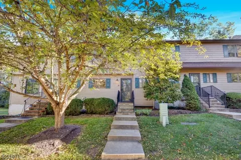 31 Indian Spring Ln, High Bridge, NJ 08829