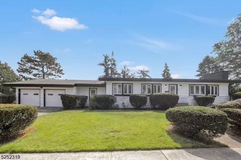 125 Starmond Ave, Clifton, NJ 07013