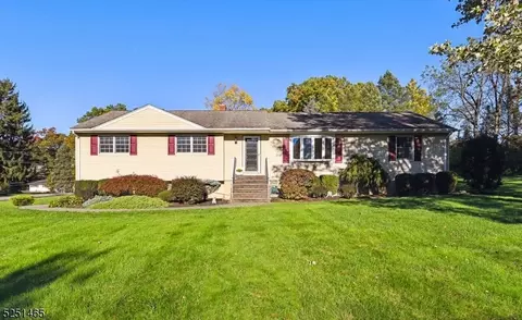 18 Baird Pl, Hanover, NJ 07981