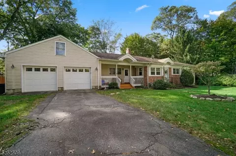 43 Silver Birch Ave, Oakland, NJ 07436