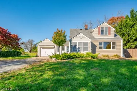 857 Amwell Rd, Hillsborough, NJ 08844