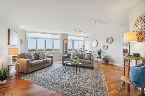 616 S Orange Ave Sh1 #SH1, Maplewood Twp, NJ 07040
