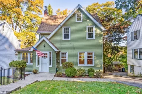 39 Midland Dr, Morristown, NJ 07960