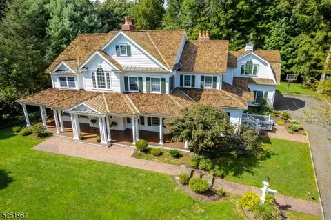 41 West Ln, Madison, NJ 07940