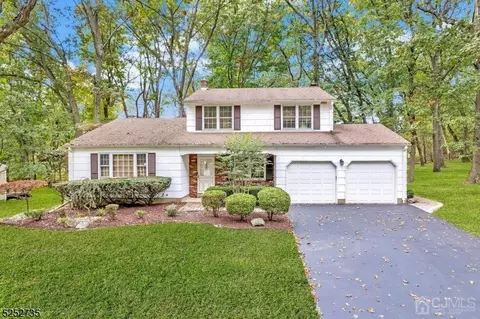 5 Van Wickle Rd, East Brunswick, NJ 08816