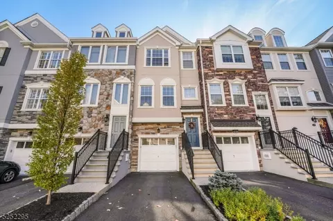53 Devonshire Dr, Clifton, NJ 07013