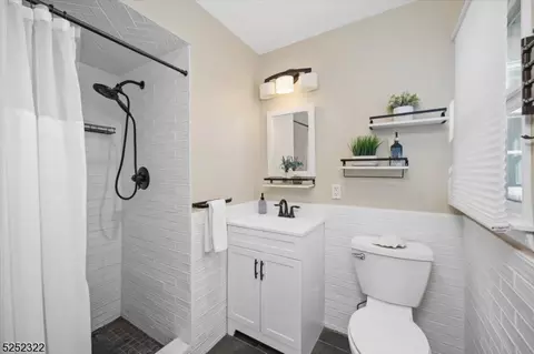 22 Drake Rd, Mendham Boro, NJ 07945 photo 11
