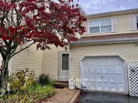 7 Vincent Ct, Little Egg Harbor Twp, NJ 08087