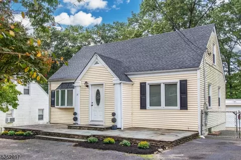31 Hibernia Rd, Rockaway, NJ 07866
