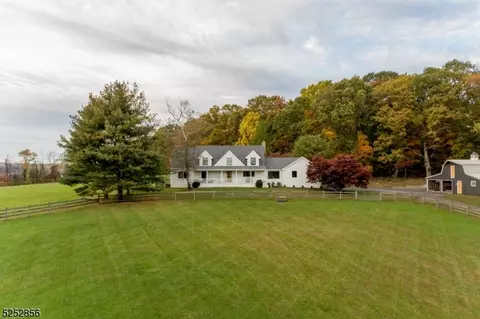 412 Pittstown Rd, Franklin Twp, NJ 08867