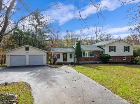 57 Garboski Rd, Stockton, NJ 08559