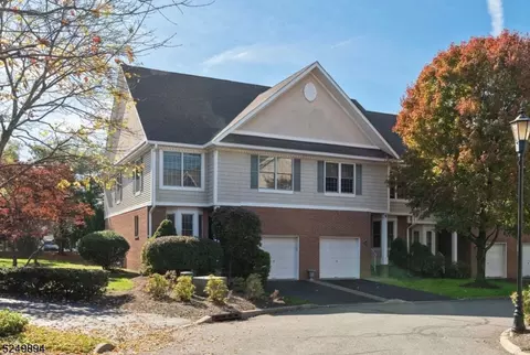 11 Staples Dr #311, Westwood, NJ 07675