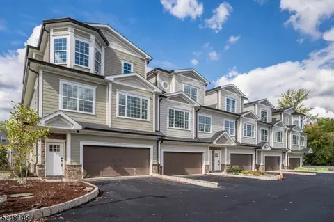 484 4th Ave #4, Garwood, NJ 07027