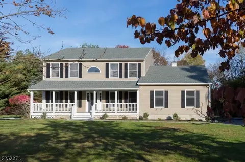 23 Northfield Dr, Wantage, NJ 07461