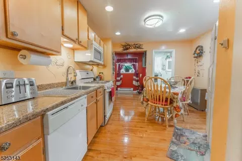 352 36th, Paterson, NJ 07504 photo 12