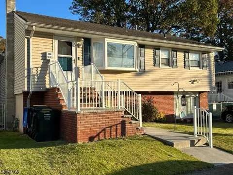 205 E Louis Pl, Woodbridge Twp, NJ 08830