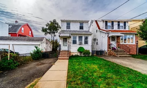 32 Arlington Pl, Kearny, NJ 07032