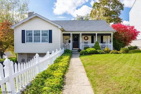 7 S Pickel Ave, Washington, NJ 07882