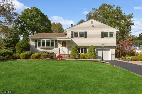 55 W Fourth St, New Providence, NJ 07974