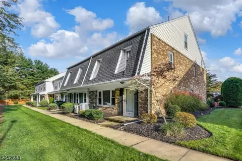 13 Burnham Ct, Scotch Plains, NJ 07076