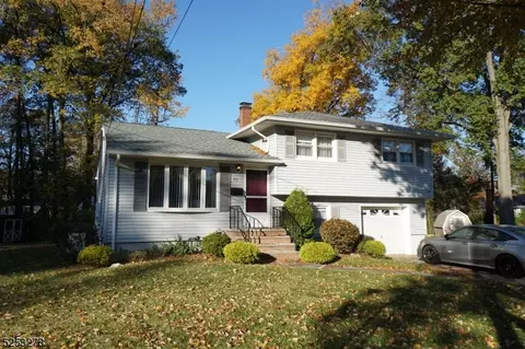 22 Glenwood Ter, Clark, NJ 07066