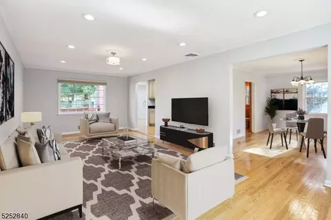 143 Ridgedale Ave, Madison, NJ 07940