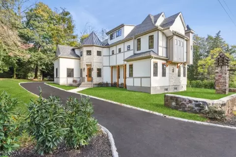 120 Wychwood Rd, Westfield, NJ 07090