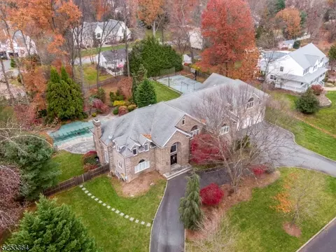 3 Orchard Ln, Westwood, NJ 07675
