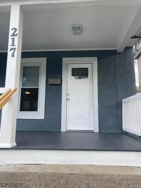 217 Main St, Newton, NJ 07860